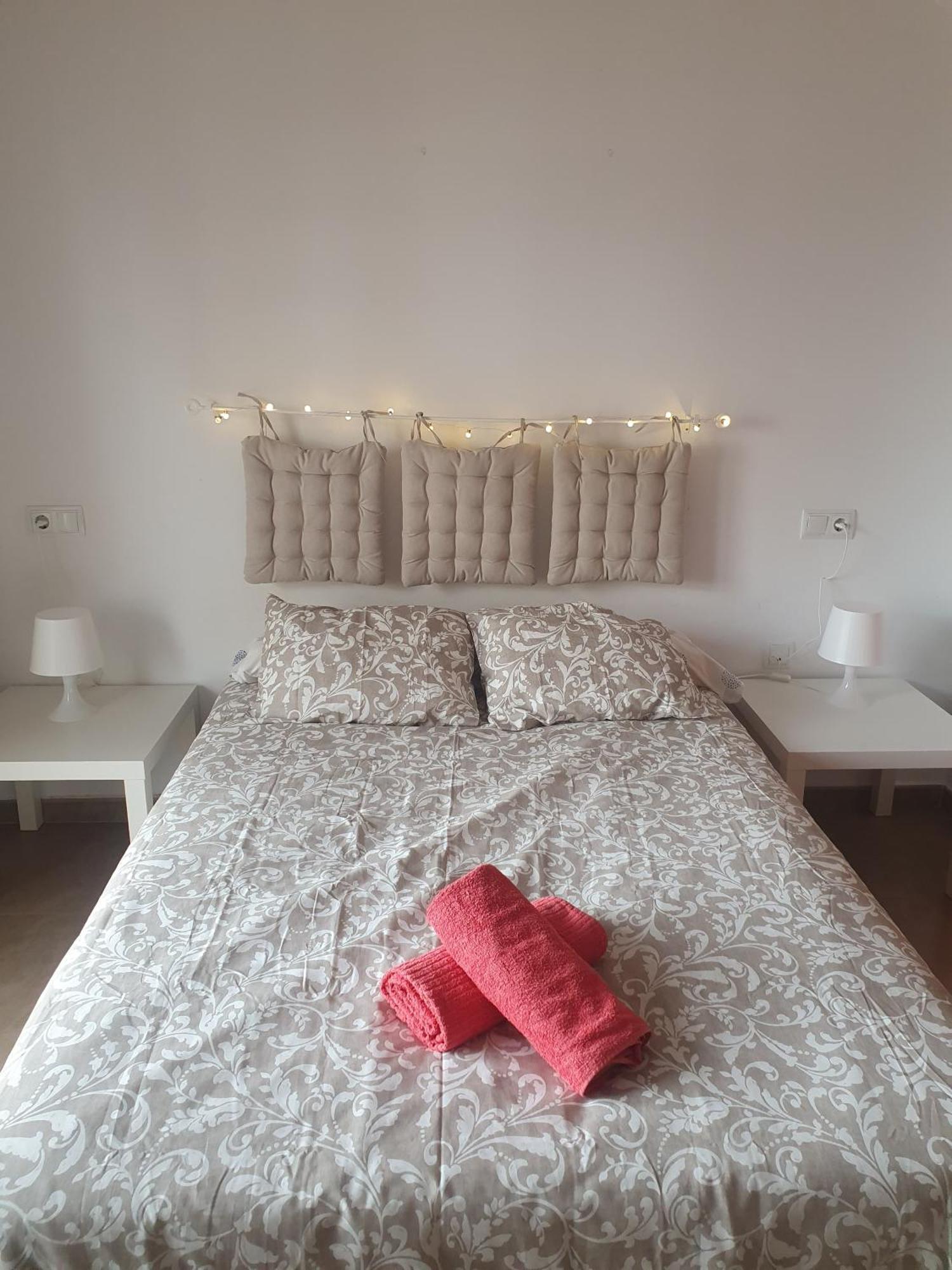 Apartamento Piso Centrico Con Garaje En Hellín Exterior foto